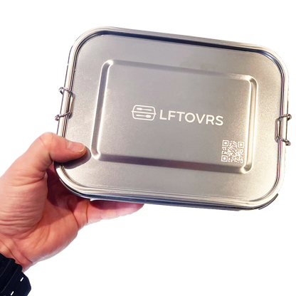 1600ml lunch box in hand
