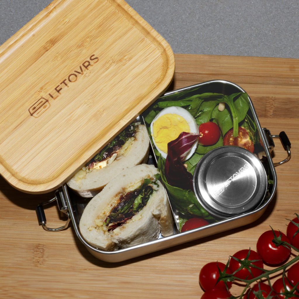 Cool salad dressing pot