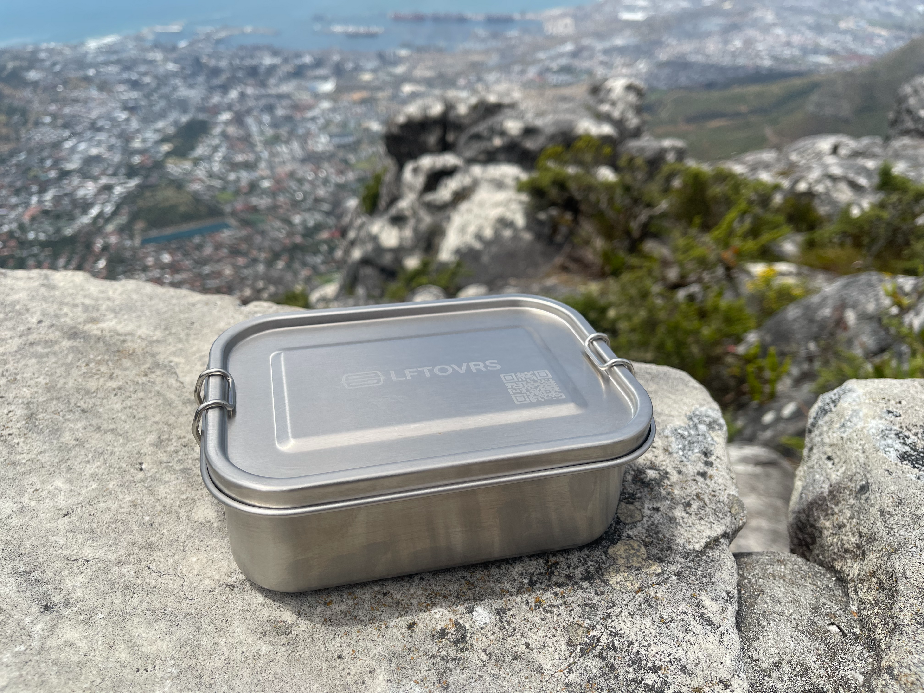 Lunch box on Table Mountain