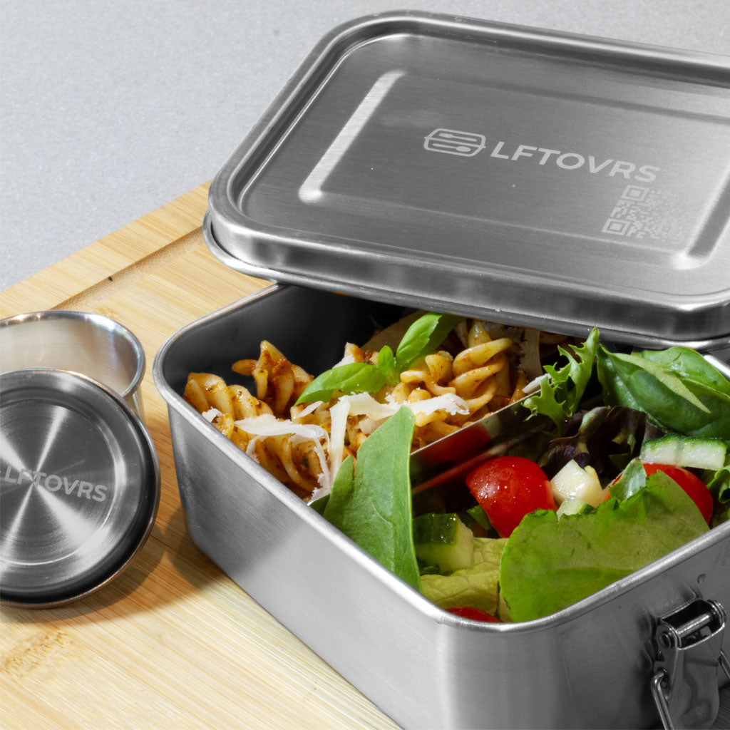 Metal salad dressing pot
