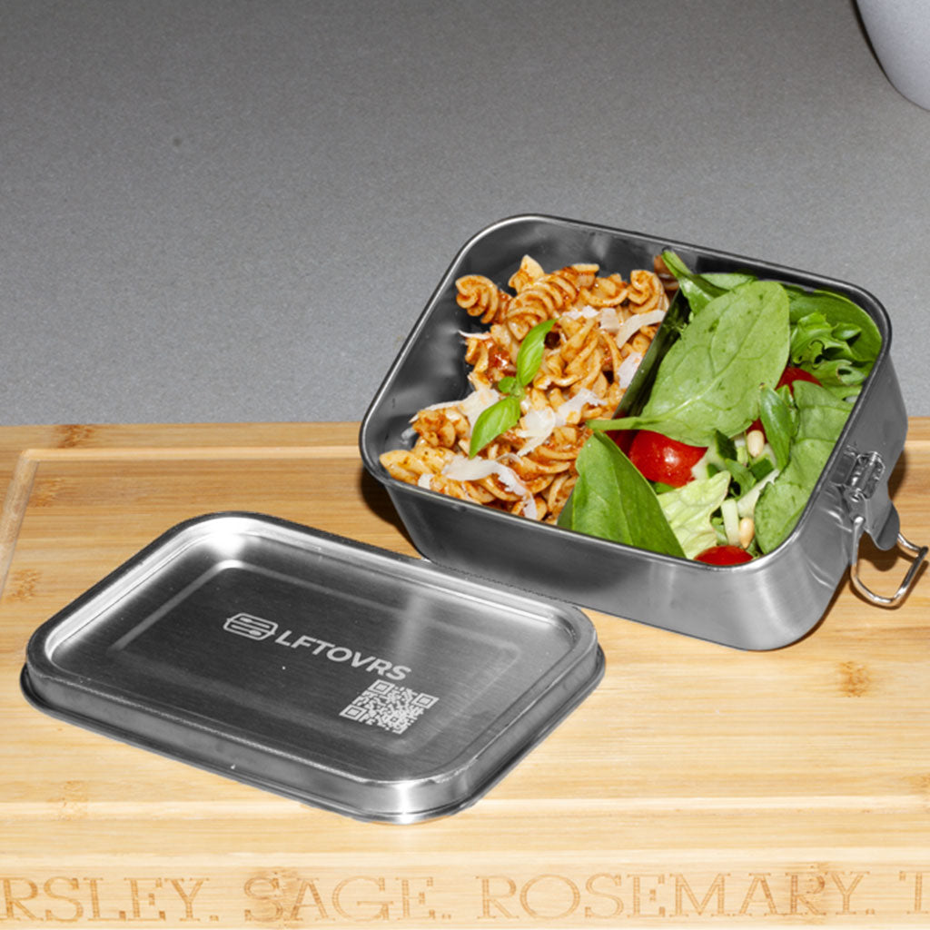 600ml Lunch box ideal for lunches with divider